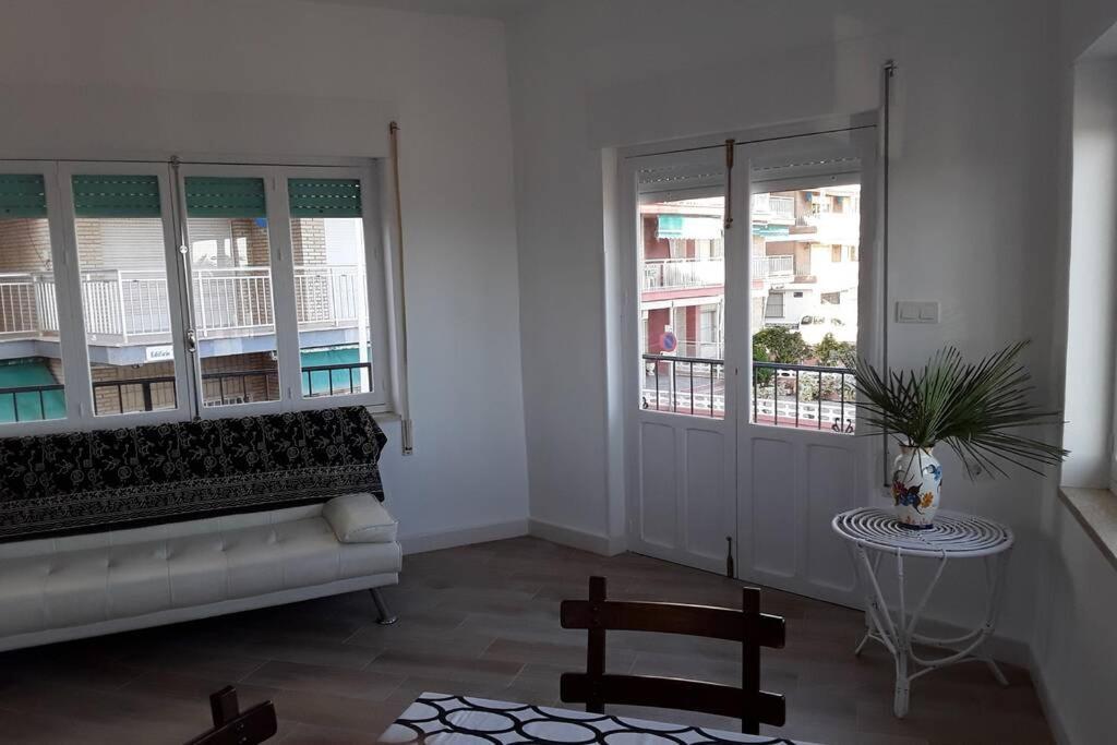Piso En Primera Linea Con Wifi Y Vistas Al Mar Lo Pagán Exterior foto